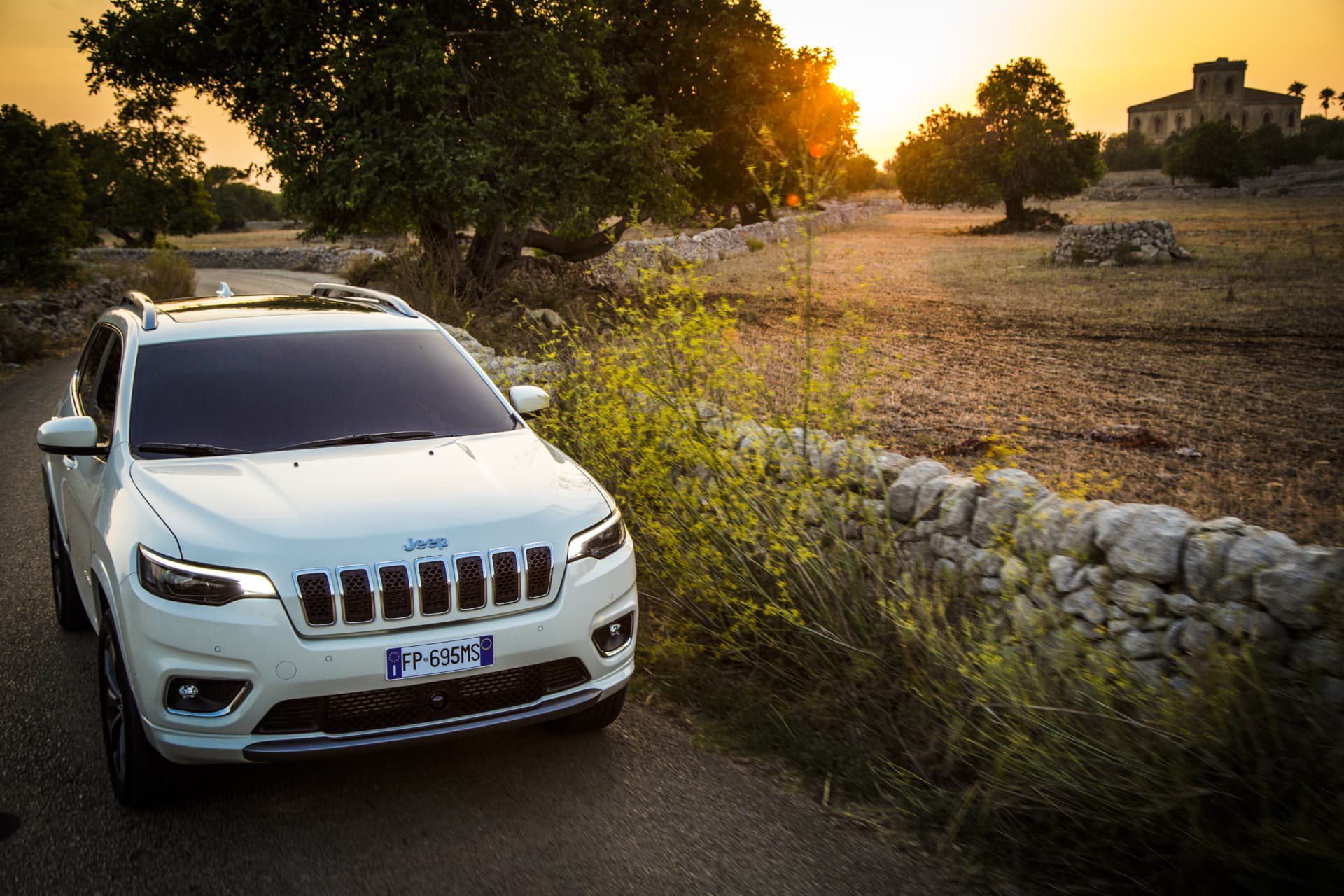 New Jeep Cherokee Overland 24