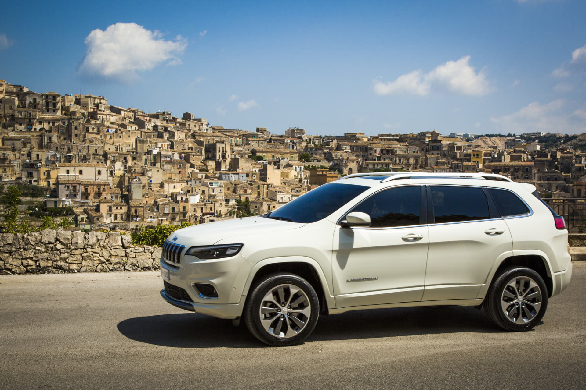New Jeep Cherokee Overland 30