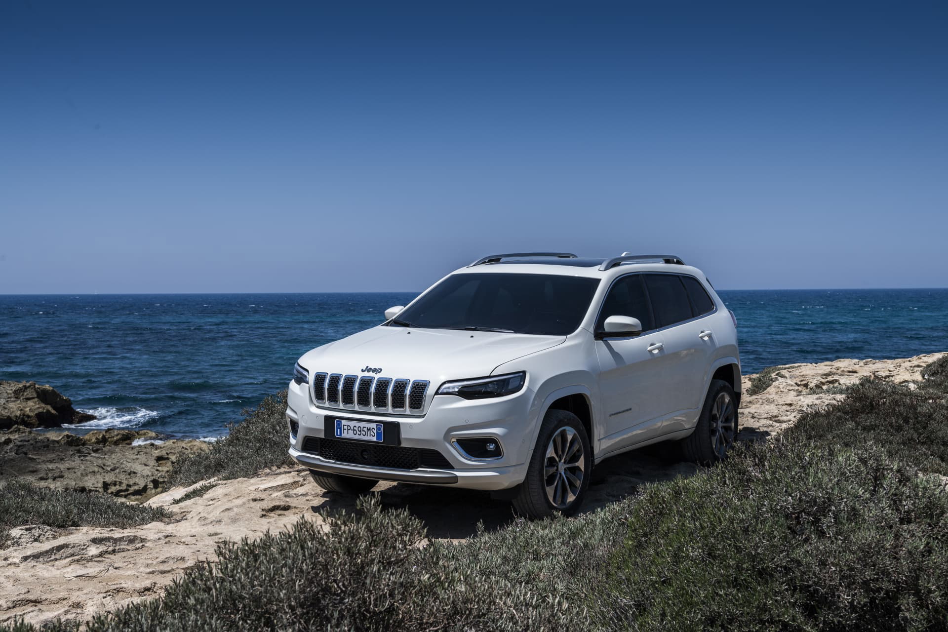 New Jeep Cherokee Overland 36