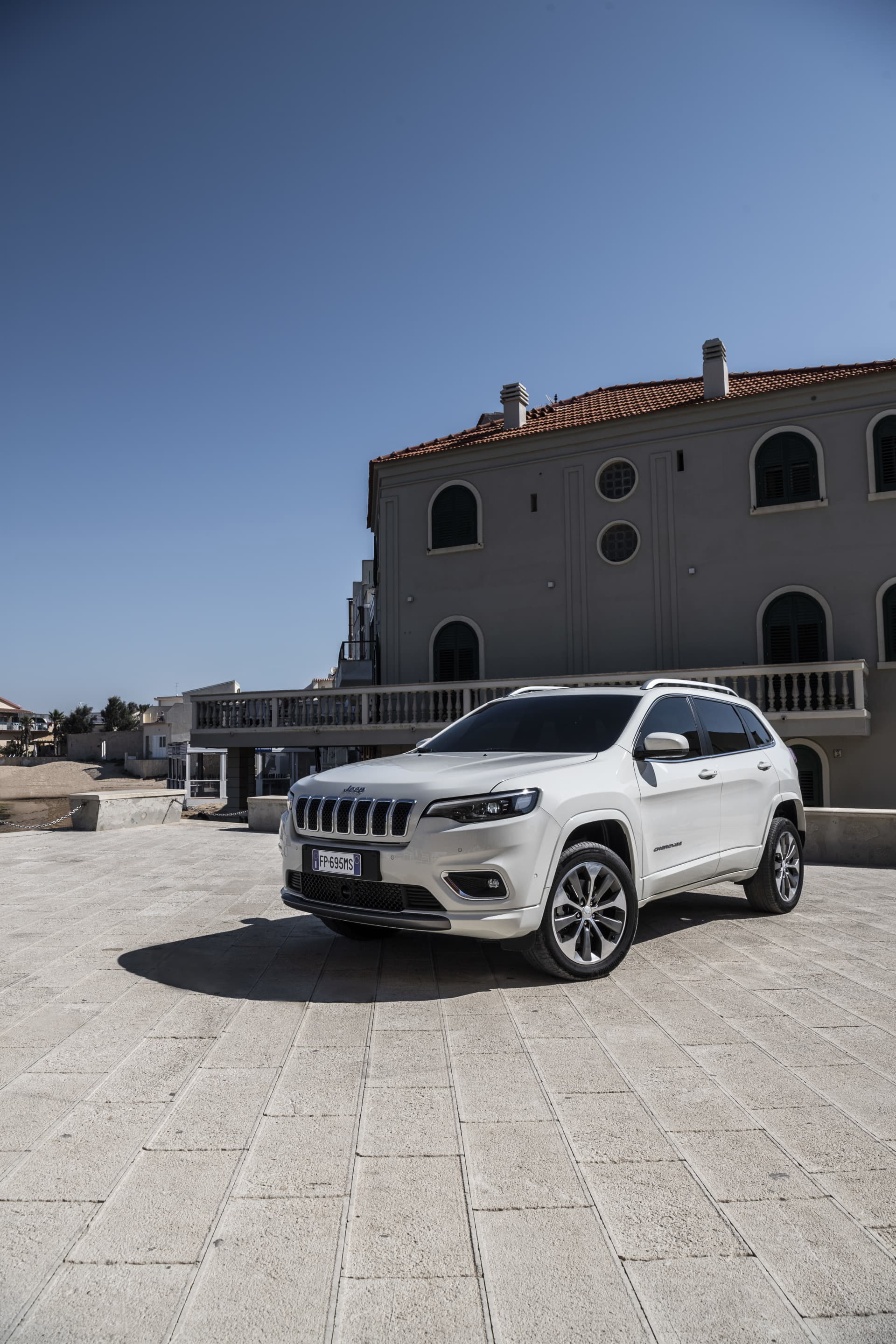 New Jeep Cherokee Overland 40