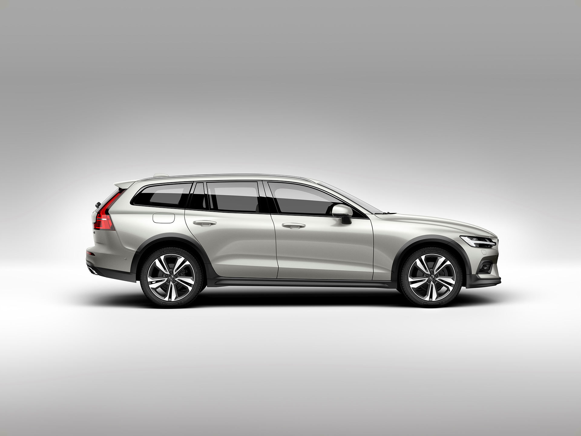 Volvo V60 Cross Country 2019 06
