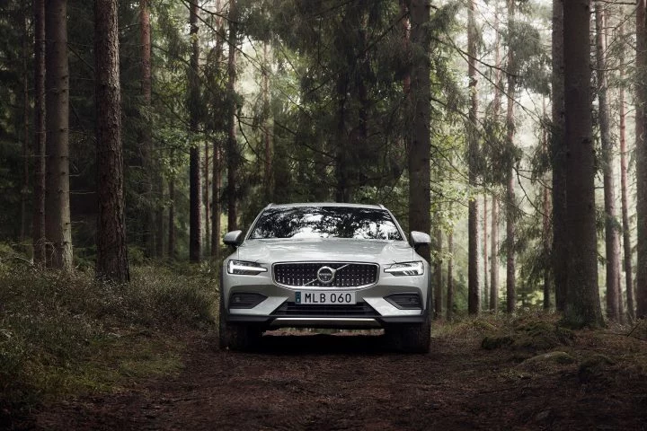 Volvo V60 Cross Country 2019 19