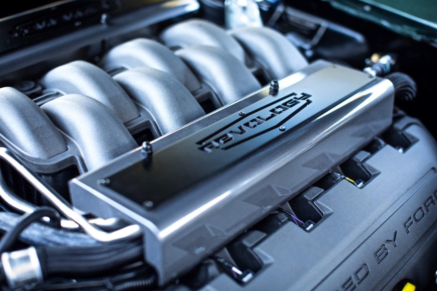 Ford Mustang Revology 8