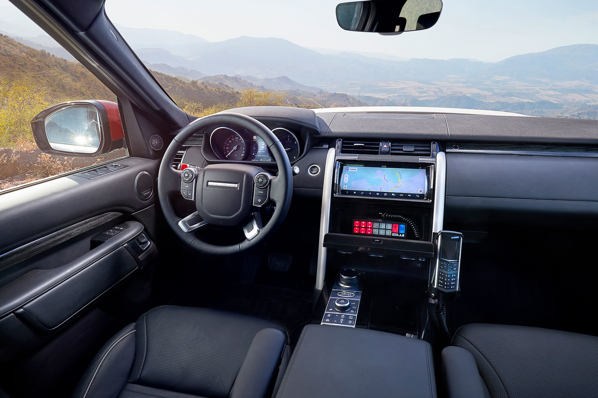 Land Rover Discovery Life Saving 2018 04