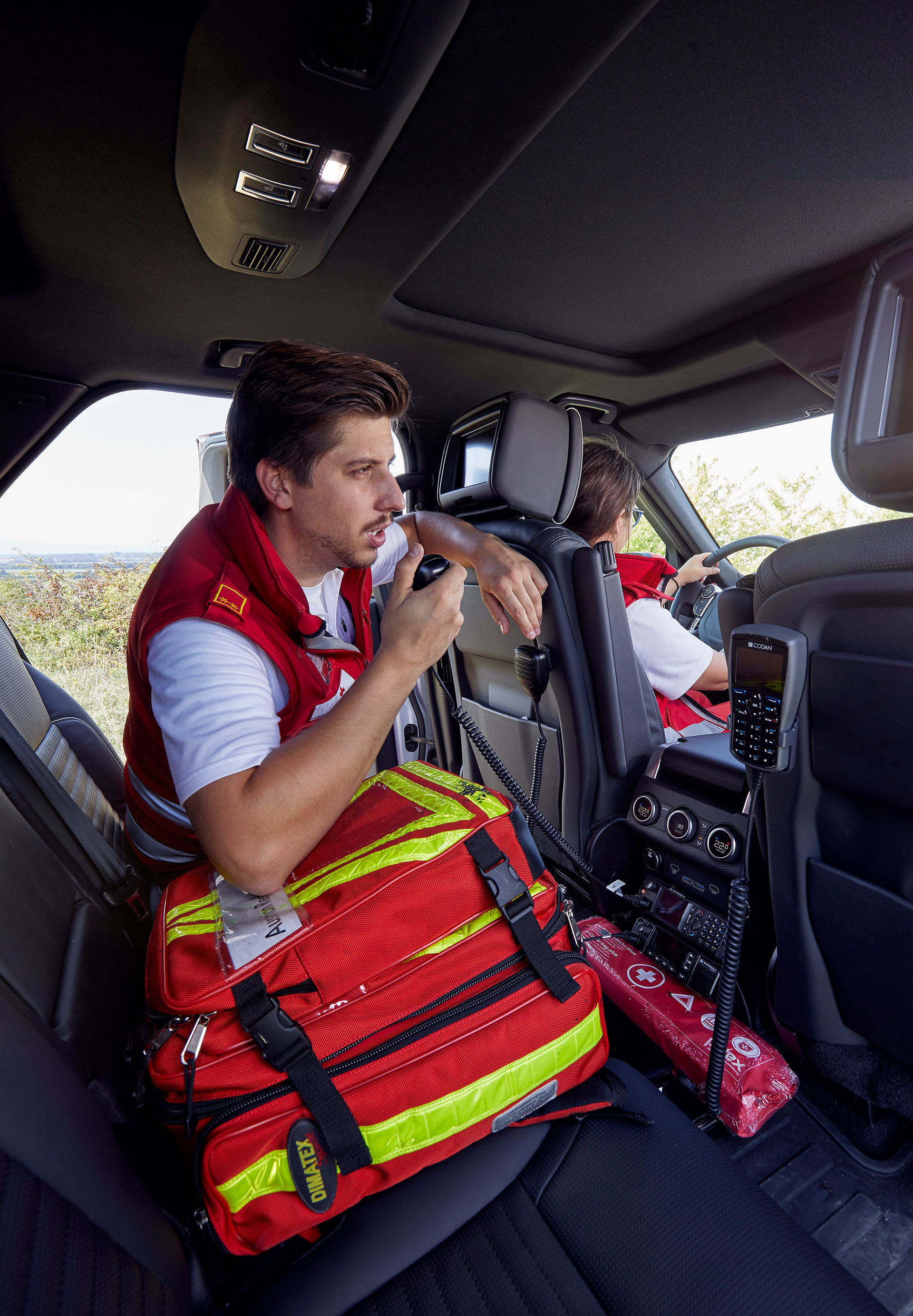 Land Rover Discovery Life Saving 2018 09