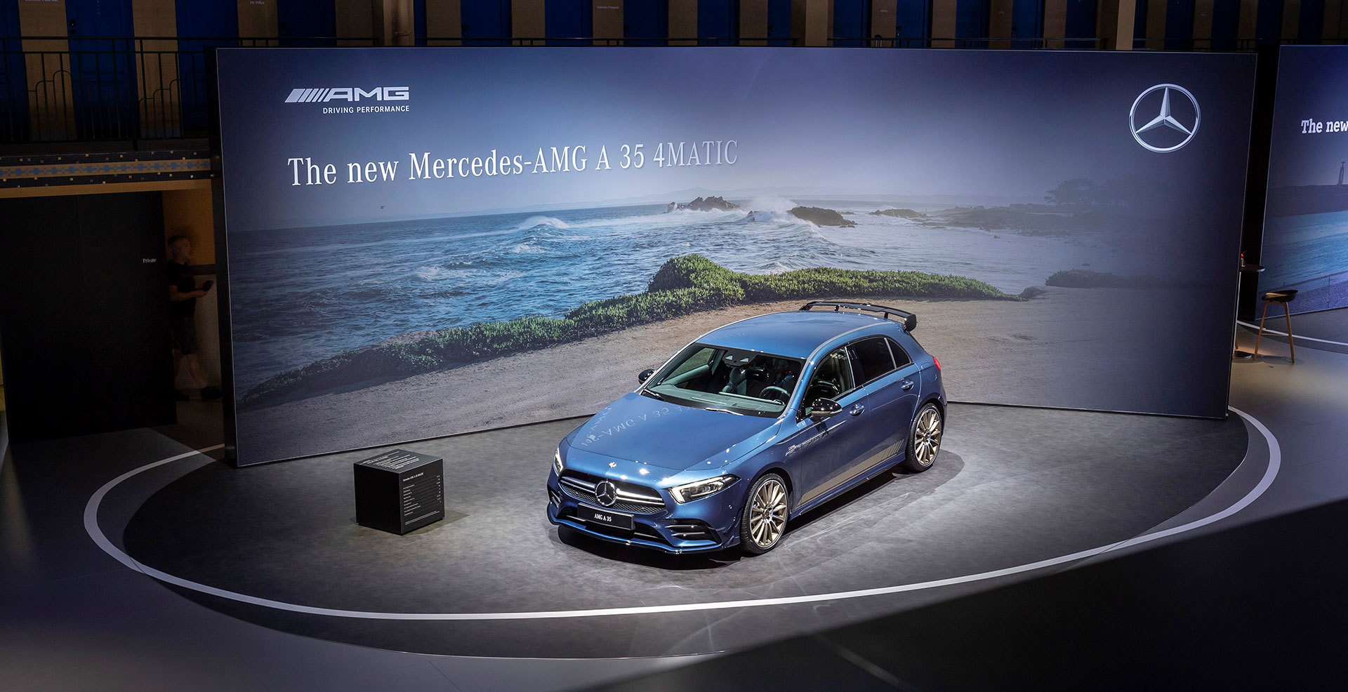 Mercedes Amg A35 2018 Azul 01