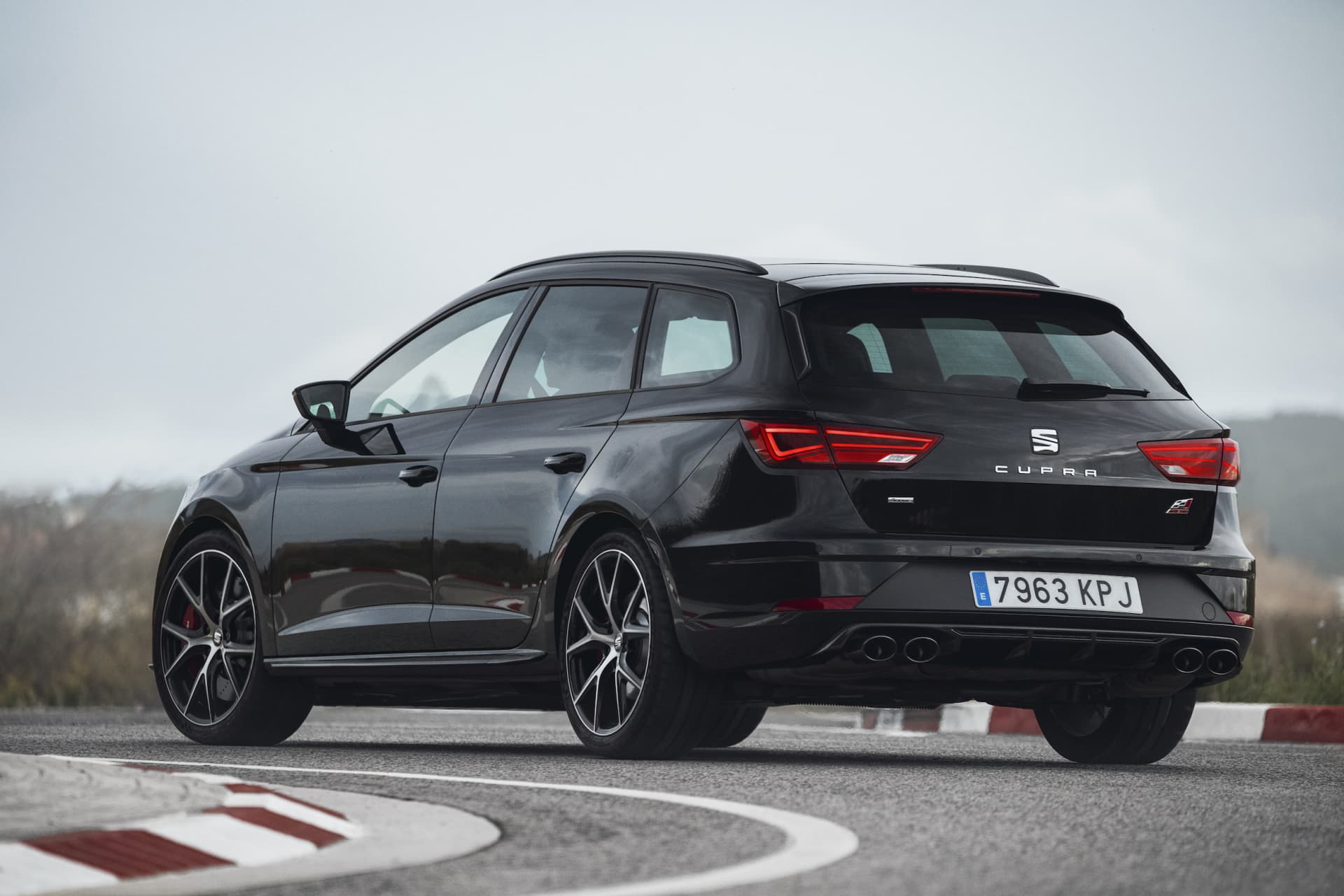 Seat Leon Cupra Black Edition 08