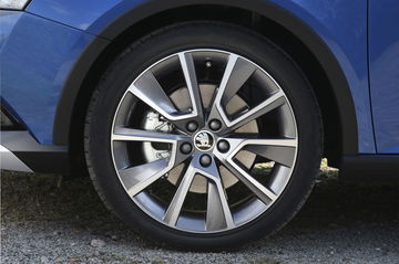Skoda Fabia Scoutline 2019 6