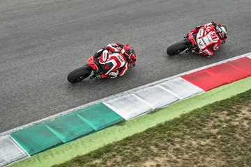 10 Ducati Panigale V4 R Action Uc69247 Mid