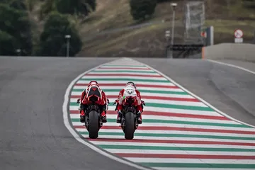 26 Ducati Panigale V4 R Action Uc69263 Mid