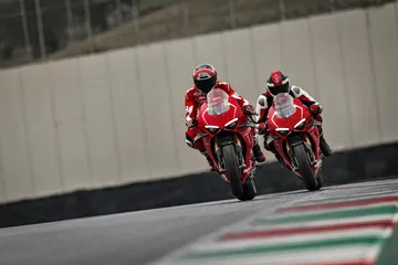 36 Ducati Panigale V4 R Action Uc69273 Mid