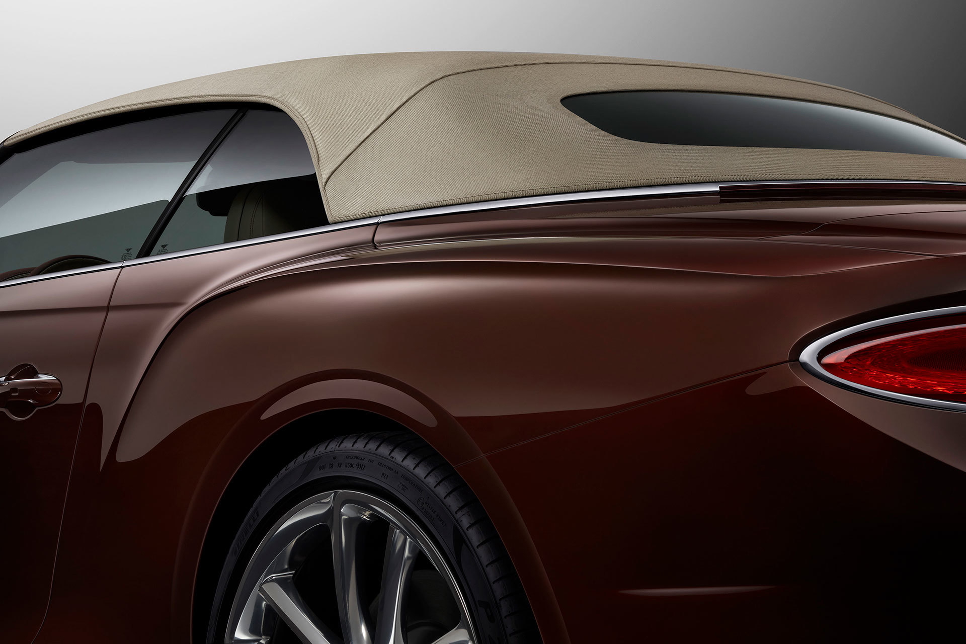 Bentley Continental Gt Convertible 2019 44