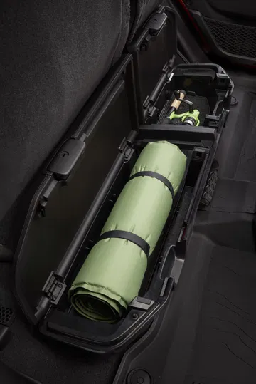 Vista del sistema propulsor del Jeep Gladiator, destacando su fuente de energía.