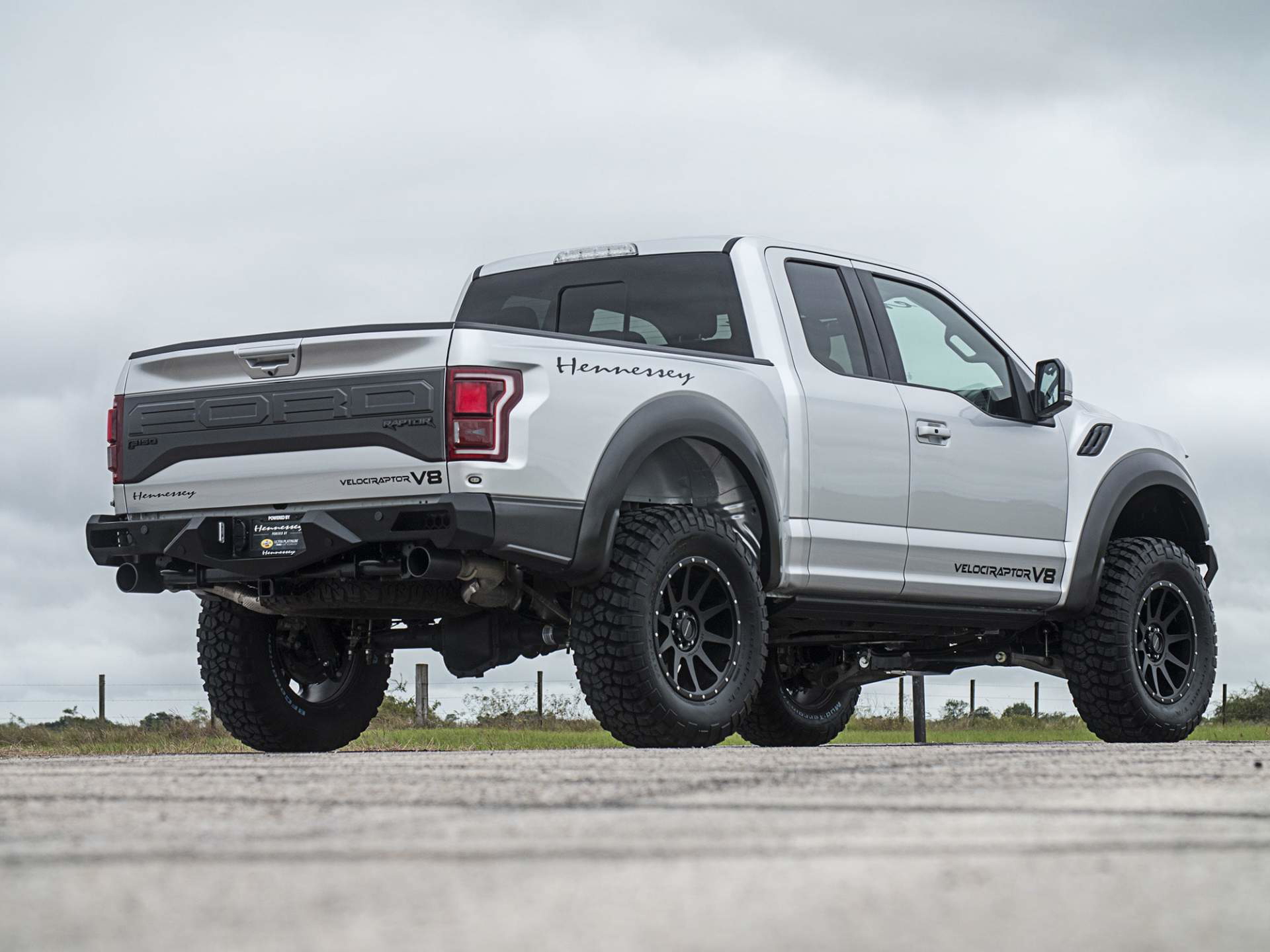 Hennessey Velociraptor V8 2