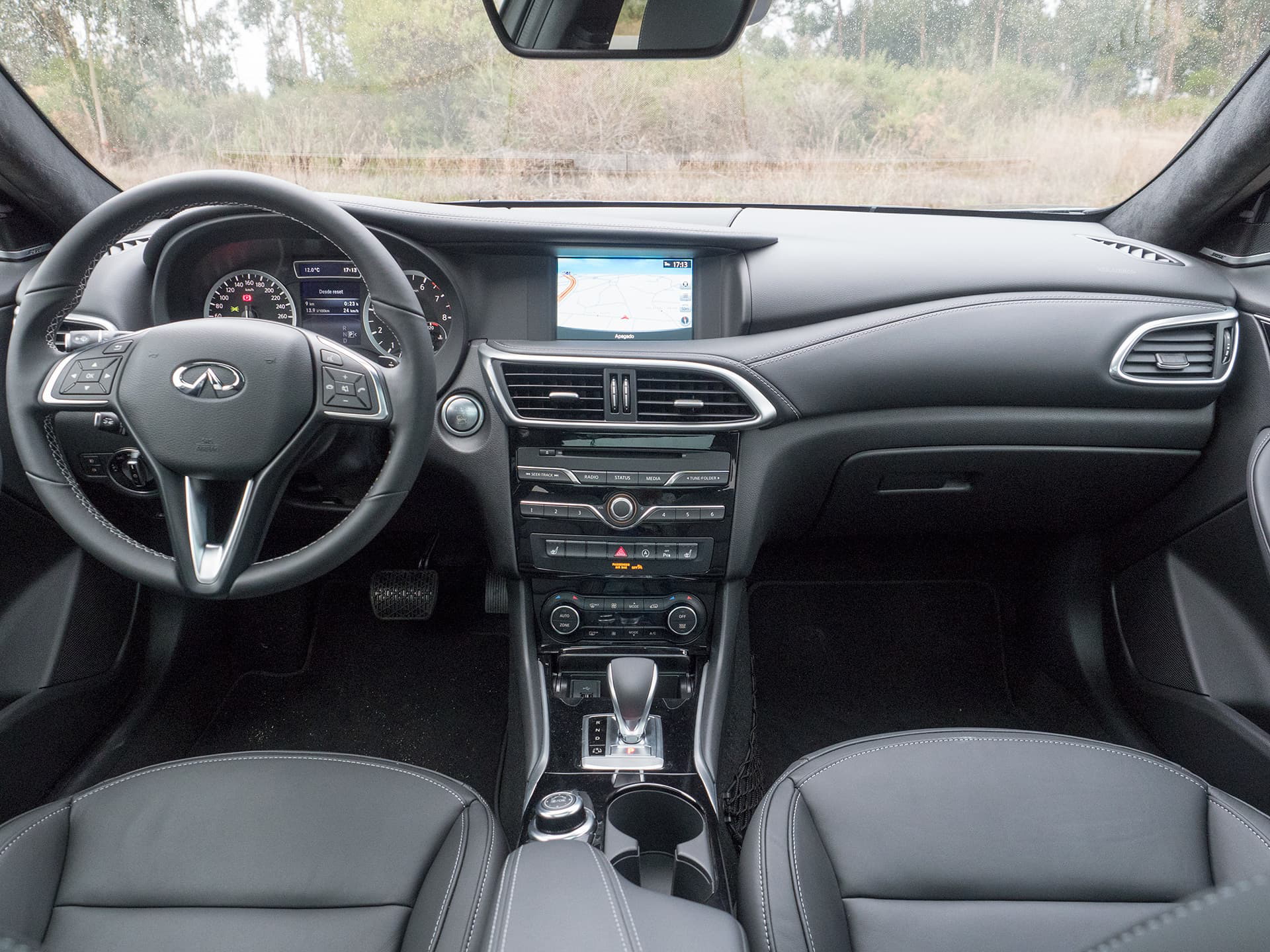 Infiniti Qx30 Interior 00001