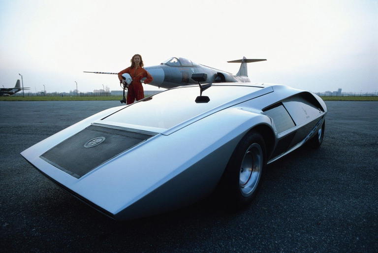 Lancia Stratos Zero 10