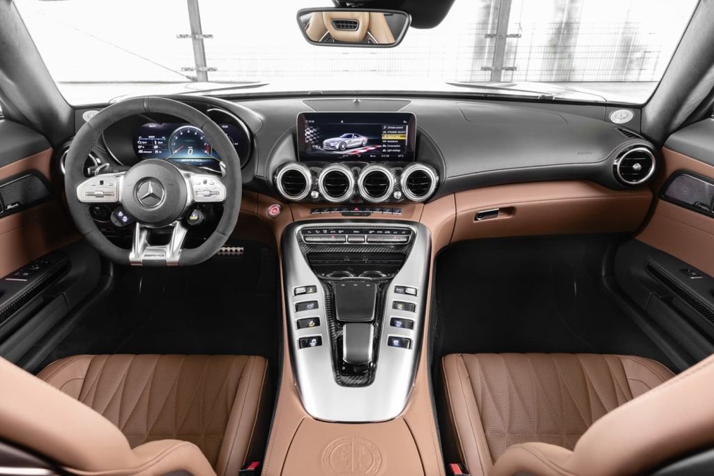 mercedes-amg-gt-2019-1118-028-1024x683.jpg