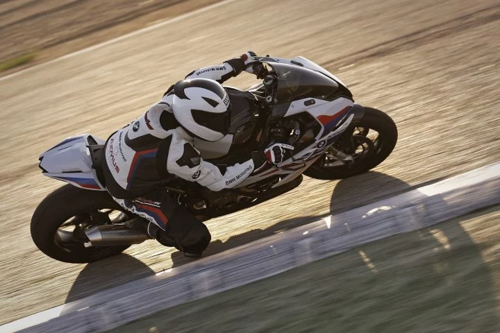 P90327343 Highres The New Bmw S 1000 R