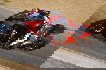 P90327345 Highres The New Bmw S 1000 R