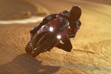 P90327352 Highres The New Bmw S 1000 R