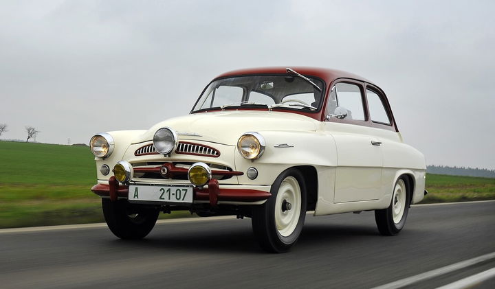 Skoda Coche Clasico 1118 007