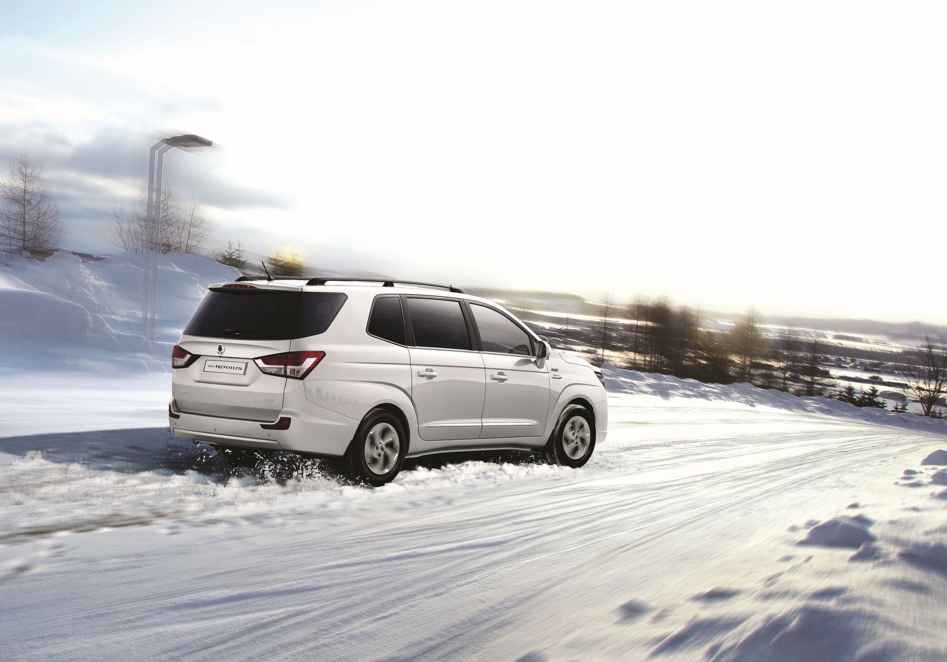 Ssangyong Rodius 2019 8
