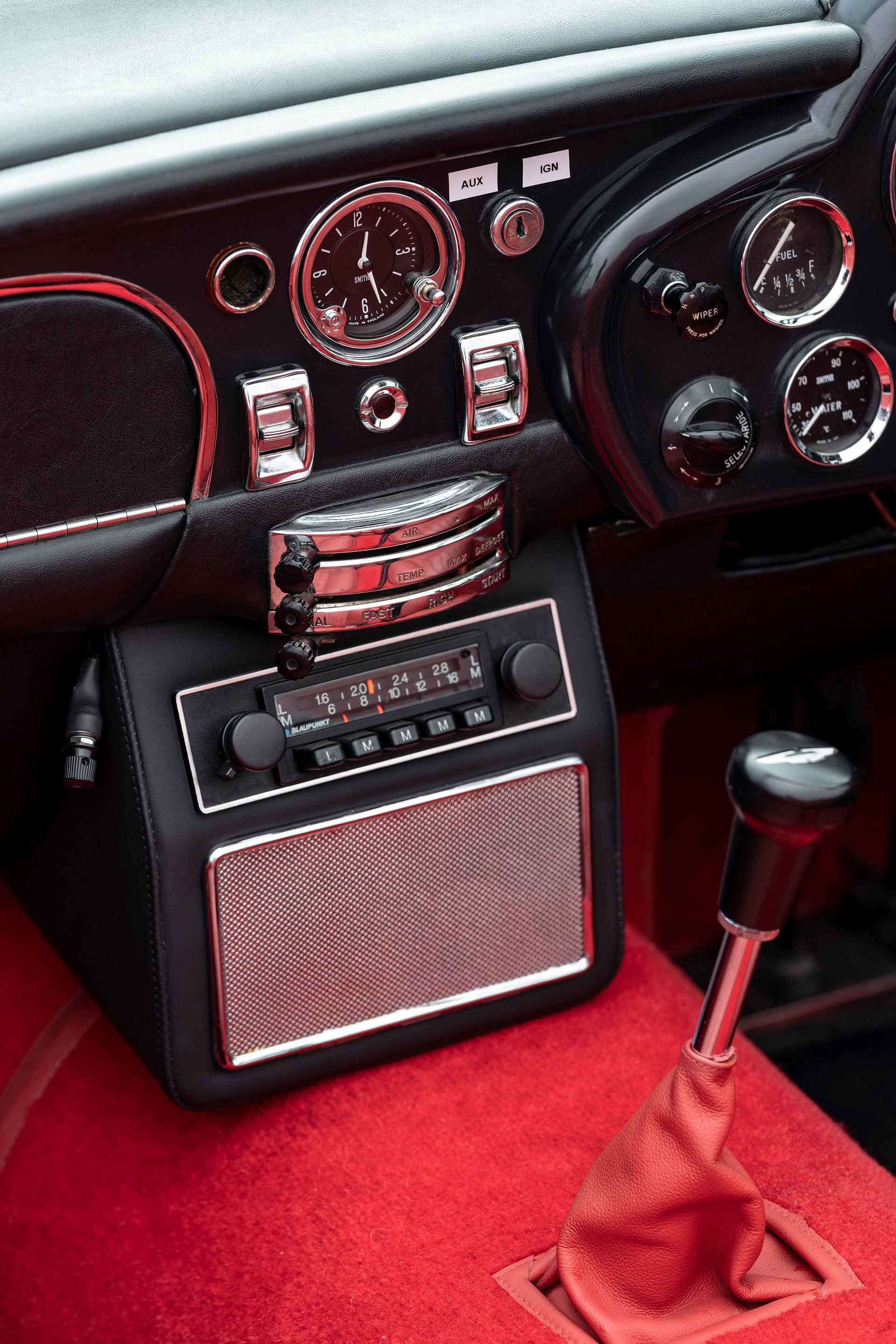 Aston Martin Db6 Volante 1970 Coche Electrico 09