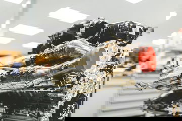 Aston Martin Valkyrie Motor V12 1218 004