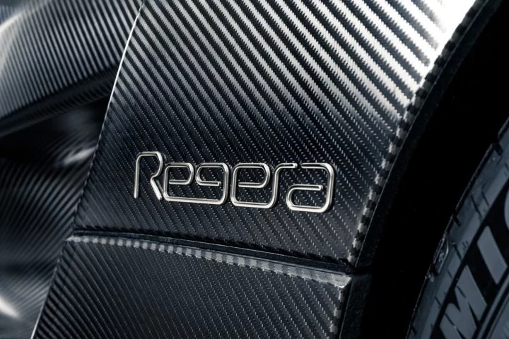 Koenigsegg Regera Naked Carbon 09