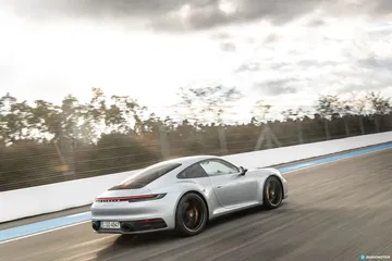 Porsche 911 992 Workshop 24