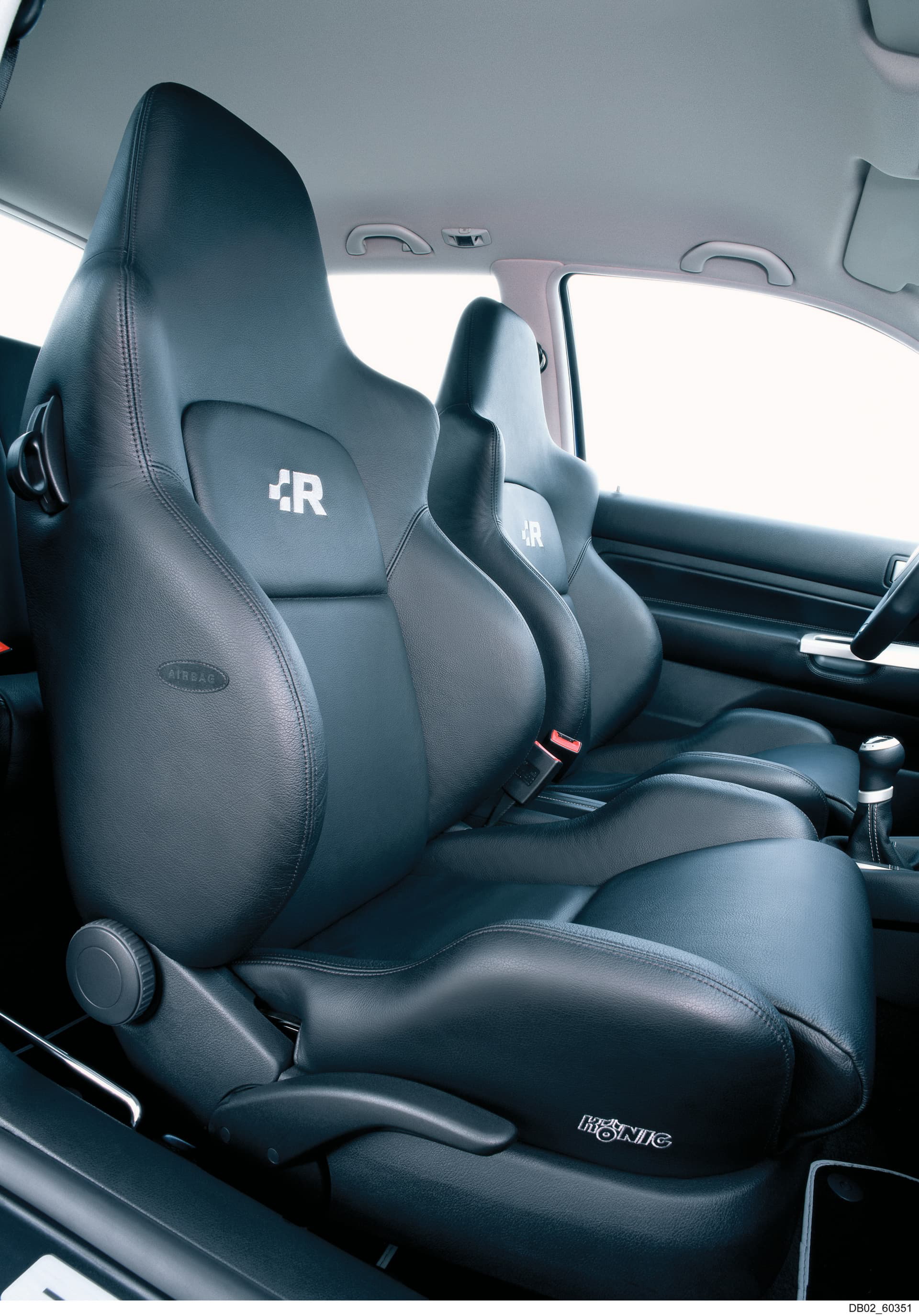 Golf R32