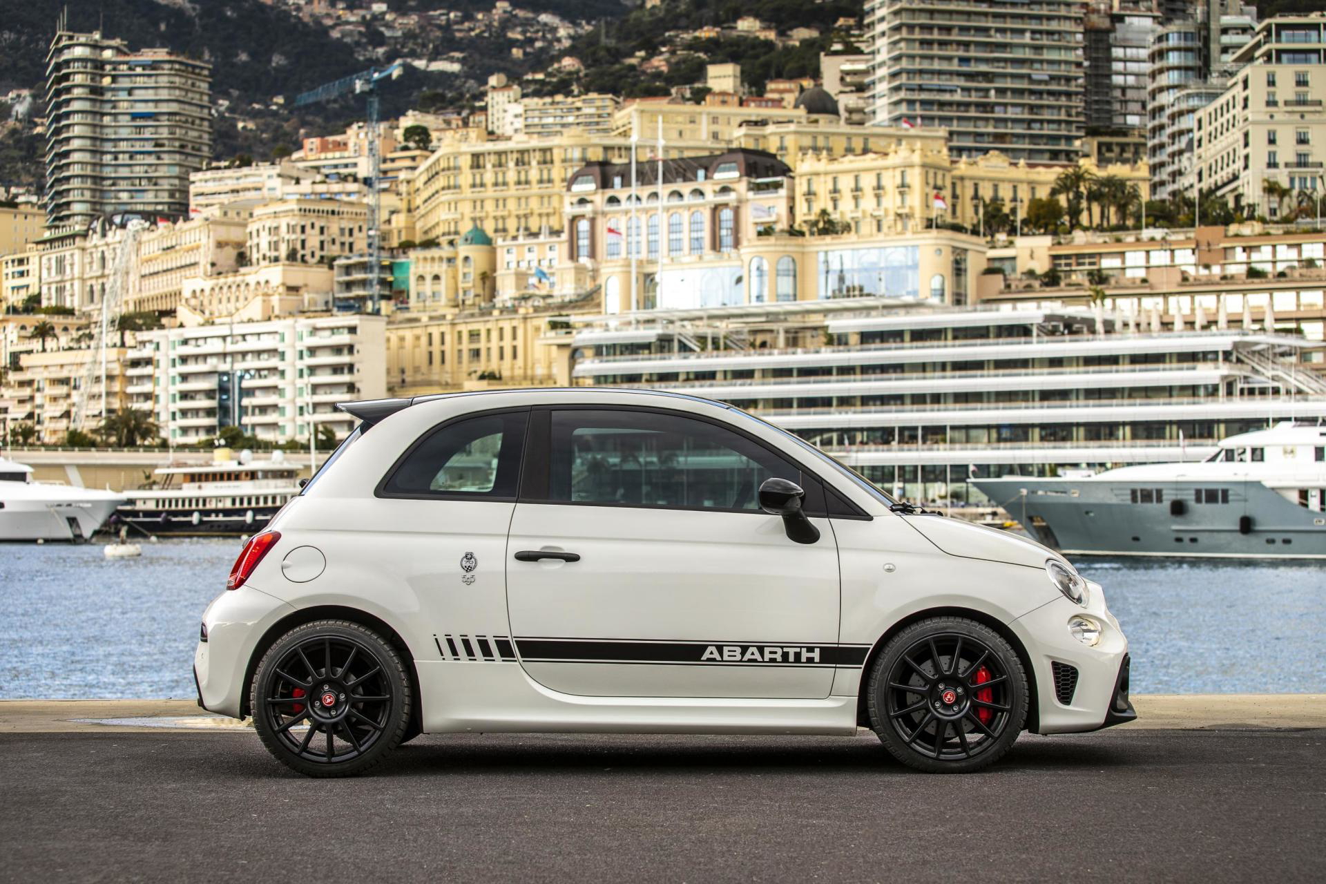 Abarth 595 70th Anniversary 1