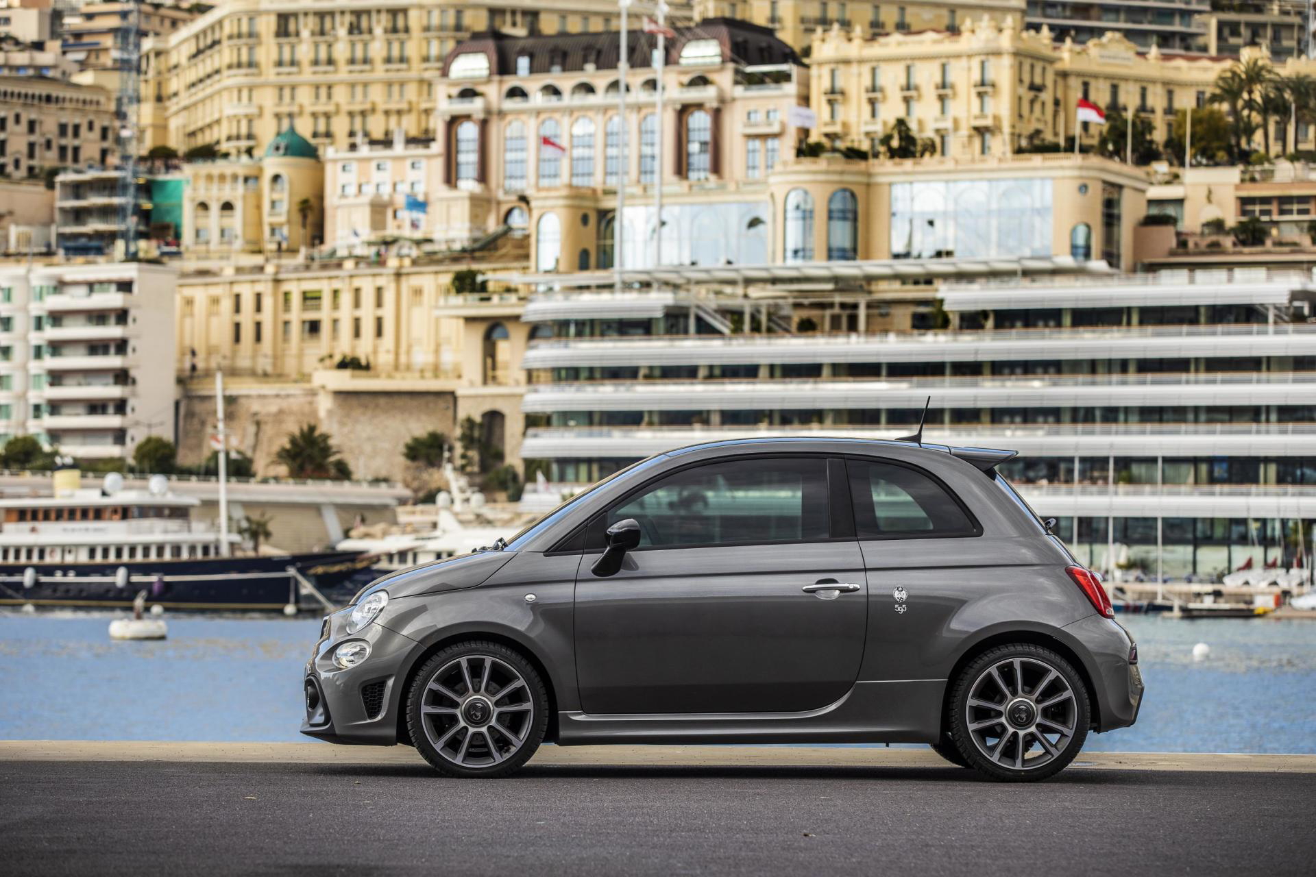 Abarth 595 70th Anniversary 4