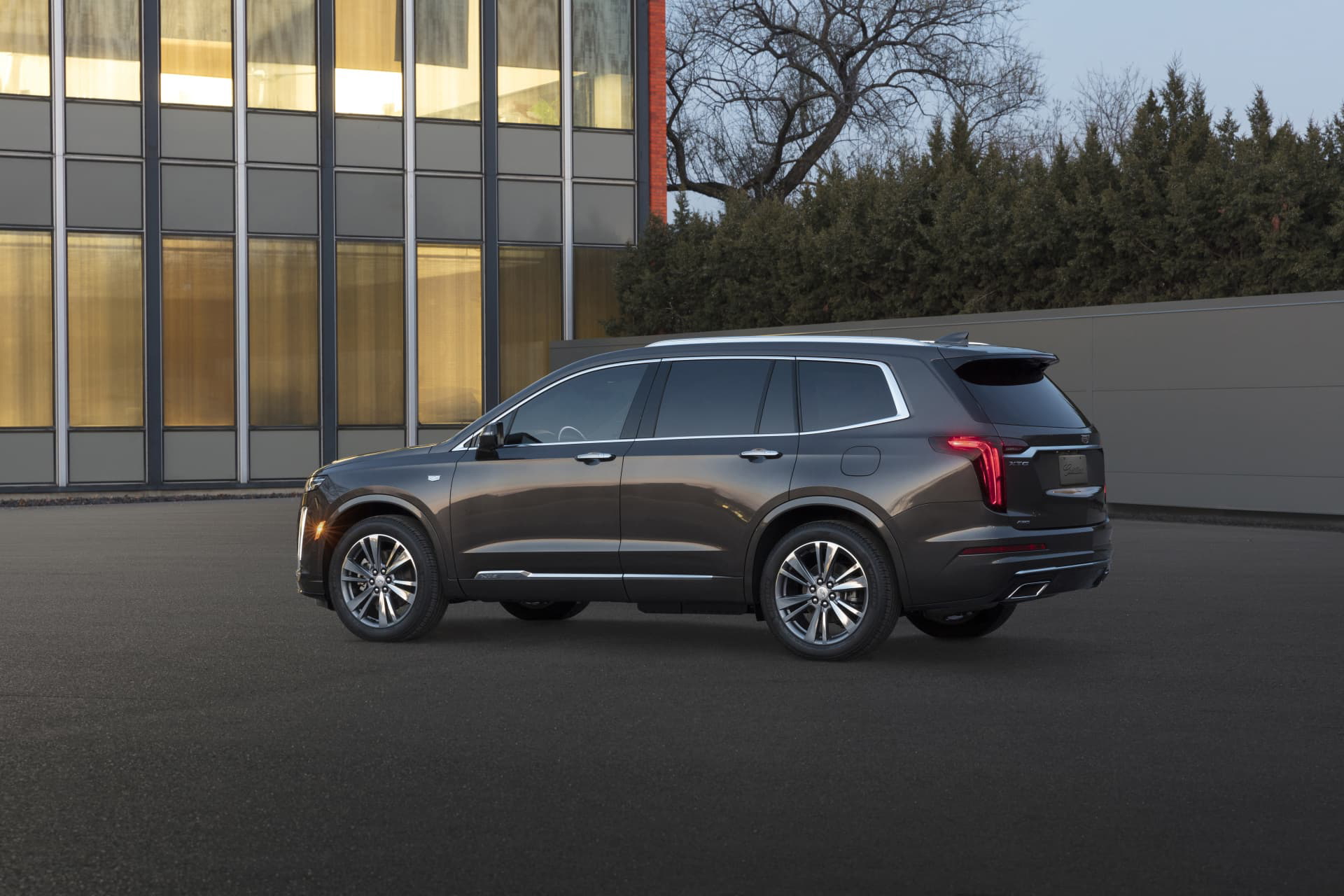 The First Ever Cadillac Xt6 Premium Luxury Model Provides An Ele
