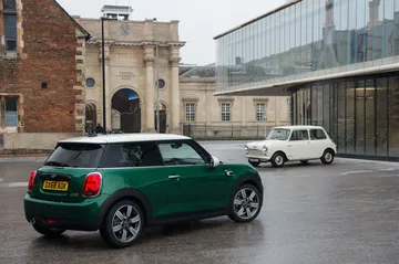 Mini Cooper 60 Years Edition 107