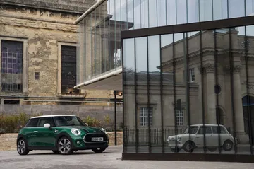 Mini Cooper 60 Years Edition 110