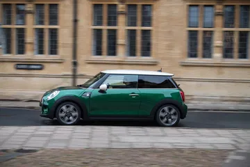 Mini Cooper 60 Years Edition 33