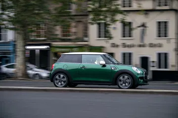 Mini Cooper 60 Years Edition 40