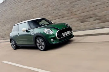 Mini Cooper 60 Years Edition 48