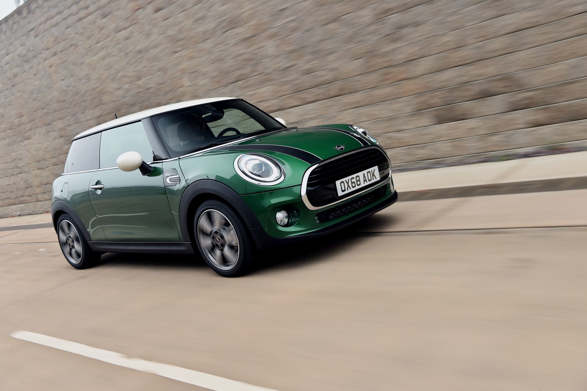 Mini Cooper 60 Years Edition 48