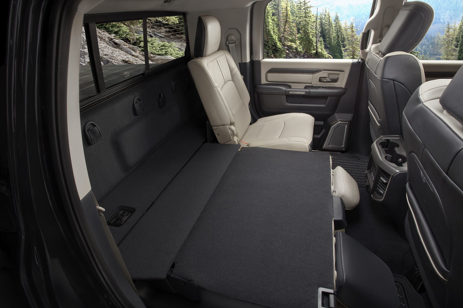 2019 Ram Heavy Duty Limited Interior