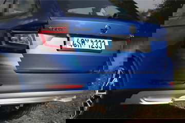 Skoda Fabia Scout Parte Trasera Azul