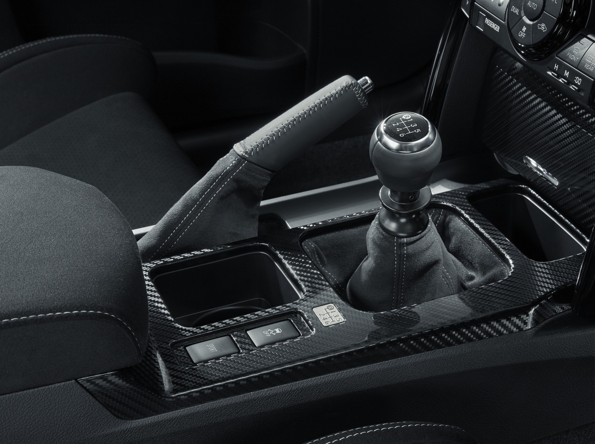 Toyota Mark X Grmn Interior 3