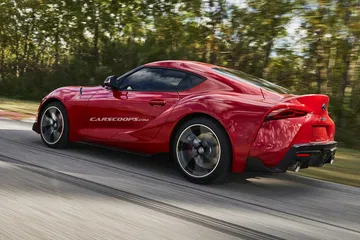 Toyota Supra Rojo Filtrado 15