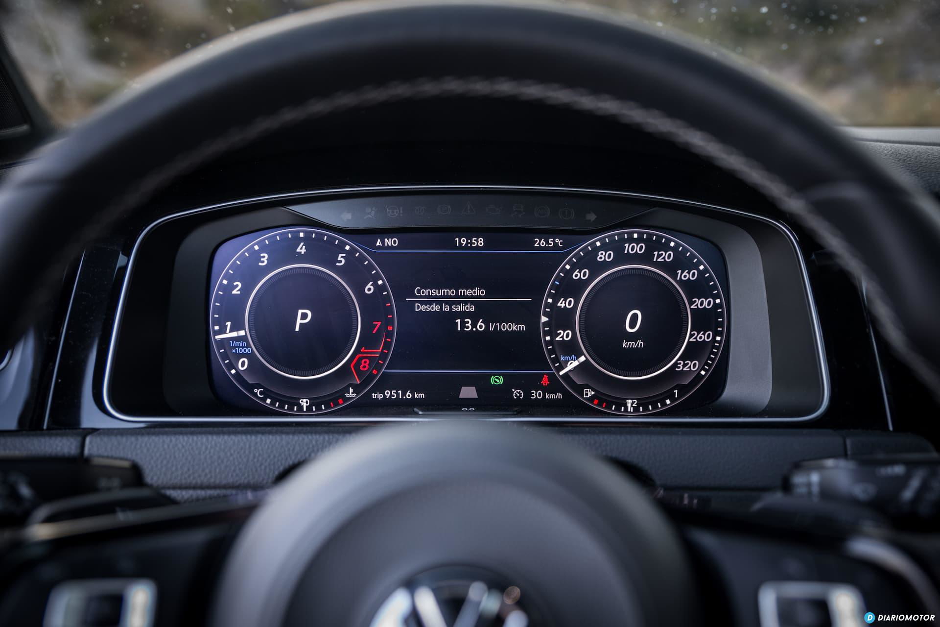 Volkswagen Golf R Digital Cockpit