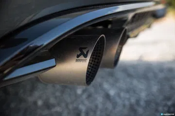 Volkswagen Golf R Escapes Akrapovic