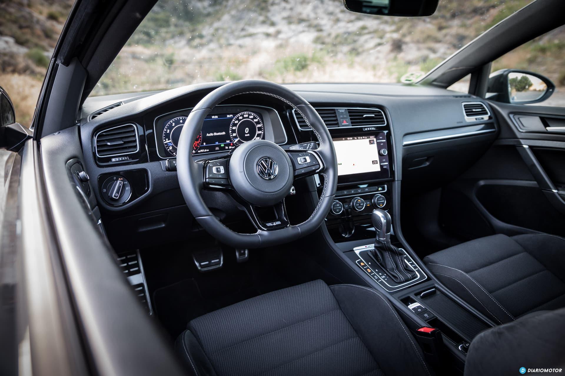 Volkswagen Golf R Interior 