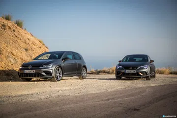 Volkswagen Golf R Seat Leon Cupra R 22
