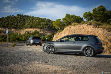Volkswagen Golf R Seat Leon Cupra R 25