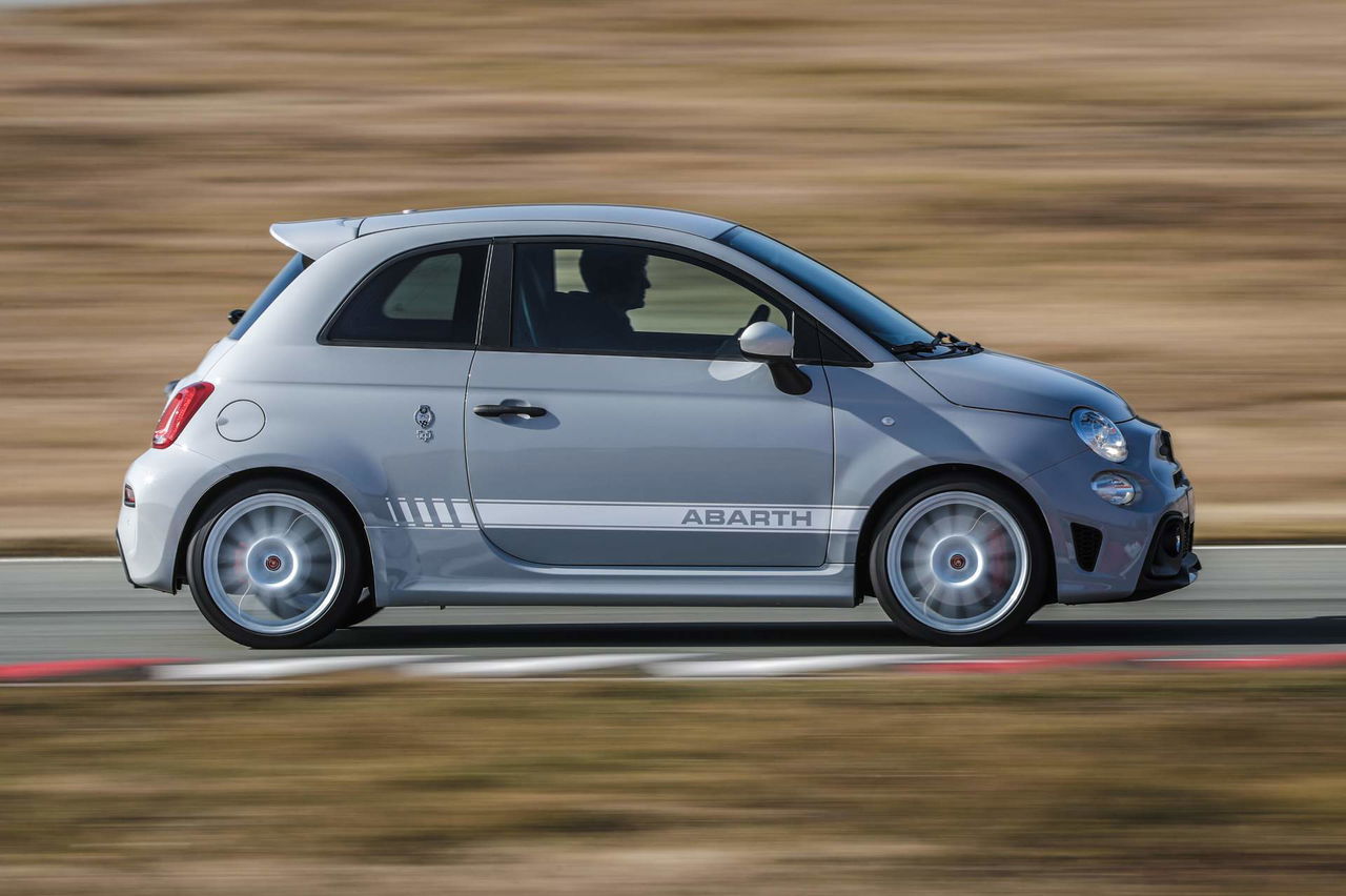 Abarth 595 Esseesse 2019 12